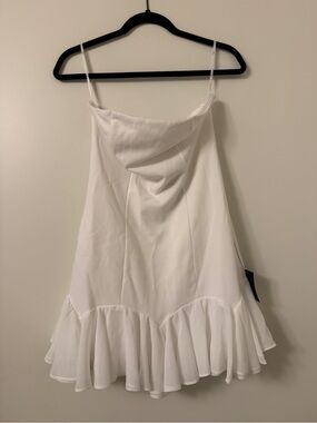 NWT White Strapless Ruffle Hem Mini Dress